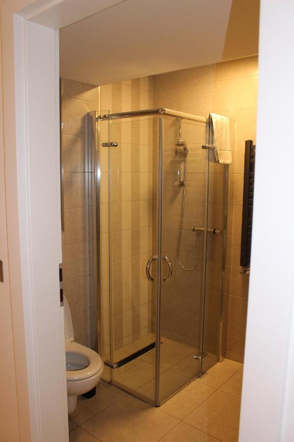 Blossom Lane Apartment Woodford  Esterno foto
