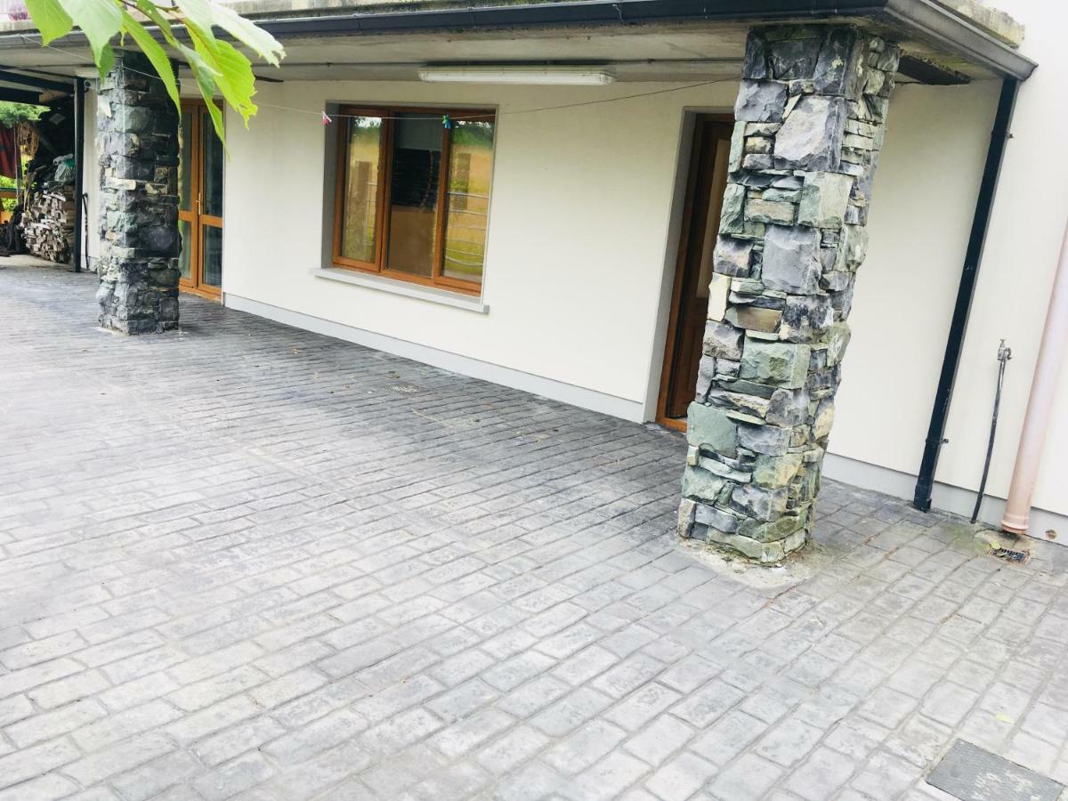 Blossom Lane Apartment Woodford  Esterno foto