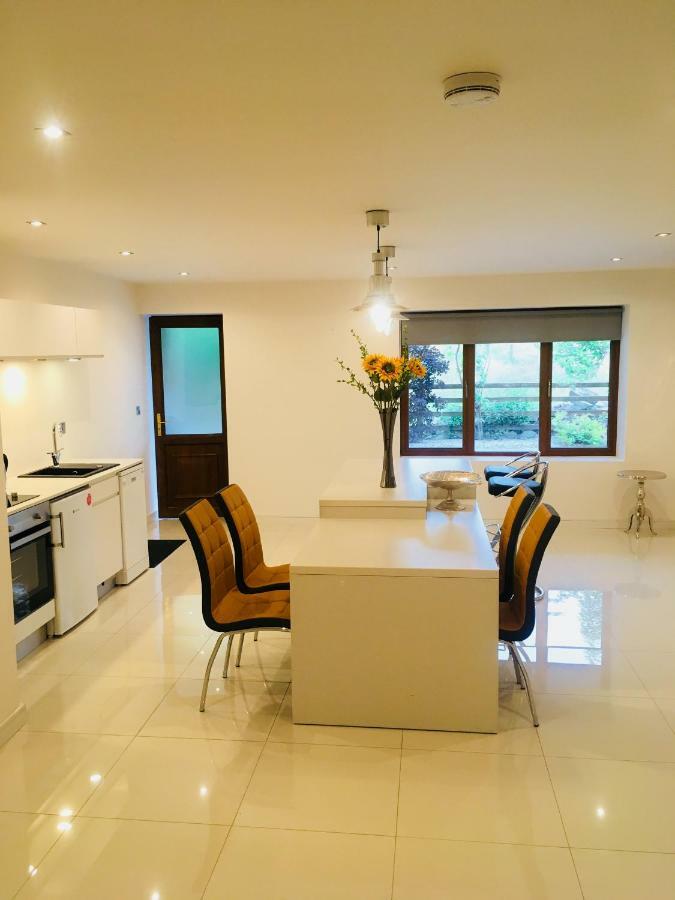 Blossom Lane Apartment Woodford  Esterno foto